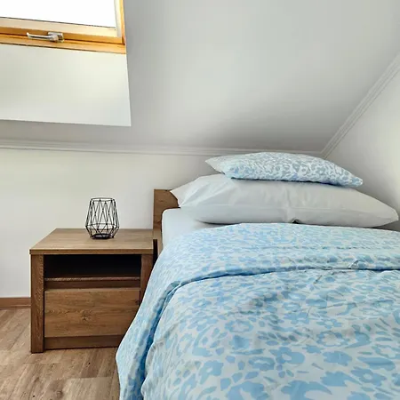 アパート Brick House