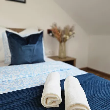 Brick House Apartament *