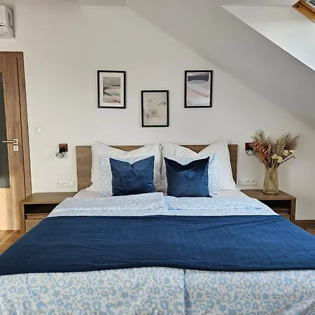 アパート Brick House