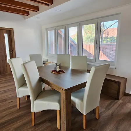 Apartament Brick House *