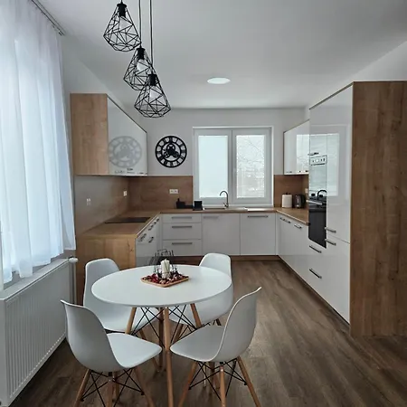 Brick House Apartament *